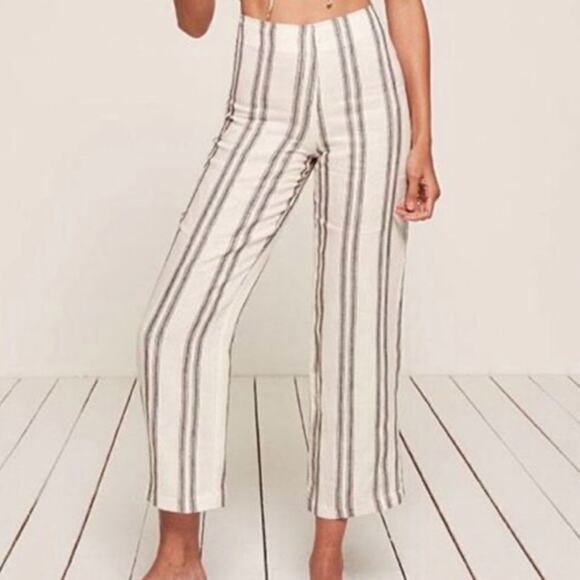 Reformation Pants - Reformation white and Black Striped cropped linen Pants size 0